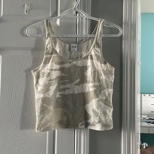 Aritzia Camo tank size medium